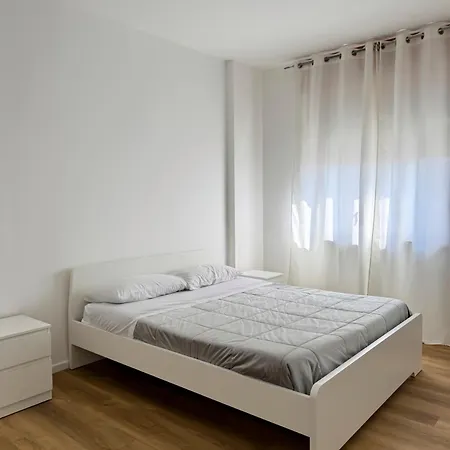 Home24 Apartment *